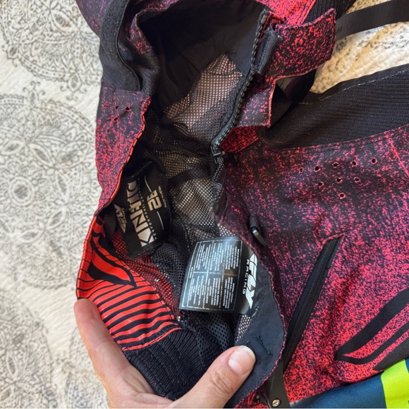 Fly BMX Youth Racing Gear with Red and Black Accents - Picture 4 of 5